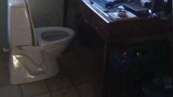 Nah ini buat gamer yang lagi punya masalah pencernaan, atau emang males ke toilet aja Foto: instagram.com/8gaming