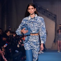 Koleksi Off-White Fall-Winter 2018/2019. (Foto: Getty Images)