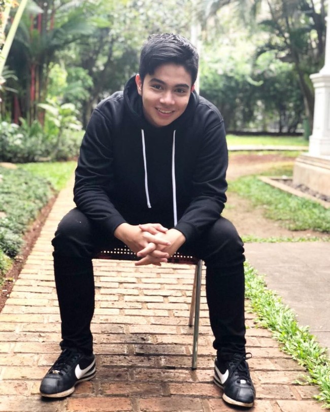 Di sinetron itu Umay memperoleh peran sebagai Bobby, anggota geng yang paling kecil dan paling menggemaskan. Foto: Instagram