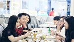 10 Foto Keseruan Rangga Mantan Personil SMASH Saat Nikmati Kopi dan Makan Enak