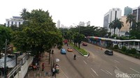 Wakil Gubernur DKI Jakarta Sandiaga Uno mengatakan pohon-pohon di Sudirman-Thamrin bakal dipindahkan ke beberapa titik, salah satu opsinya ke Waduk Pluit.