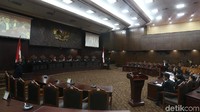 UU MD3 digugat karena Ketua MK Arief Hidayat banyak dilaporkan atas dugaan pelanggaran etik.