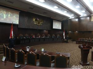 Kontroversi Putusan MK Soal Batas Usia Pernikahan