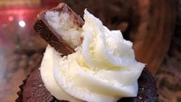 Tak hanya bisa memasak mie ayam. Bunga Citra Lestari juga piawai membuat kue yaitu Bounty Coconut Chocolate Cupcakes. Hebat! Foto: Istimewa