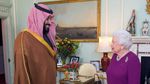 Foto: Senyum Putra Mahkota Arab Saudi Saat Bertemu Ratu Elizabeth