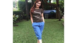 Ayu Ting Ting Hingga Isyana, Intip Gaya Santai Selebriti Pakai Sandal Jepit