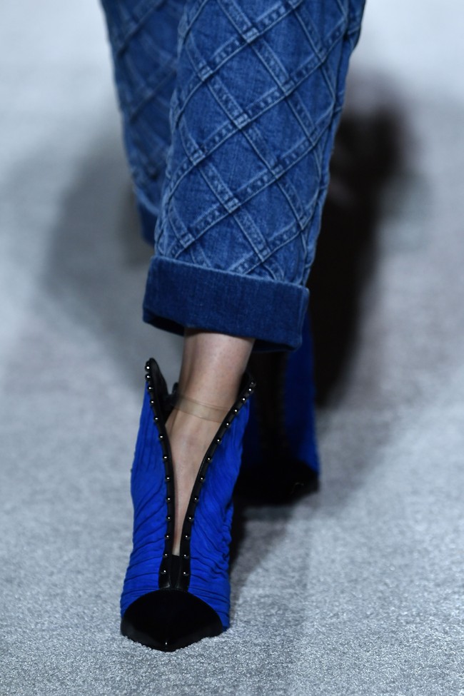 Koleksi Balmain Fall-Winter 2018/2019. (Foto: Getty Images)