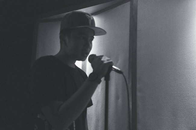 Pada tahun 2010 Umay merilis album perdananya bertajuk Umay dimana iramanya merupakan hasil saduran dari lagu Lupa-Lupa Ingat milik Kuburan Band. Foto: Instagram