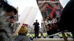 Foto: Demo Yaman Warnai Kunjungan Putra Mahkota Saudi di Inggris