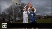 Brandon yang hobi bermain basket bermimpi suatu saat bisa dipilih jadi pemain basket di tim nasional Wales.  (Foto: Dok. Fox News)