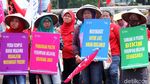 Peringati Hari Perempuan, Massa Demo DPR
