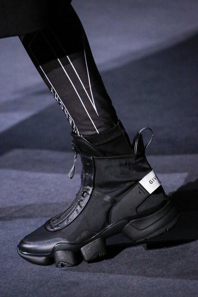 Koleksi Givenchy Fall-Winter 2018. (Foto: Dok. Vogue)