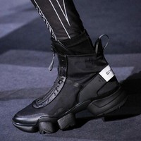 Koleksi Givenchy Fall-Winter 2018. (Foto: Dok. Vogue)