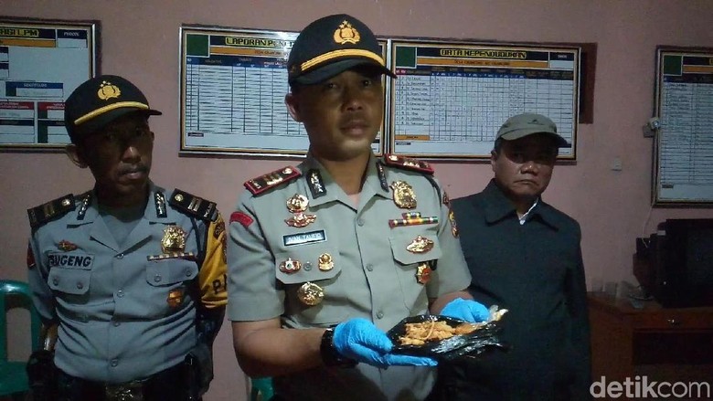 62 Warga Cikancung Bandung Keracunan Massal di Acara Nikahan 62 Warga Cikancung Bandung Keracunan Massal di Acara Nikahan