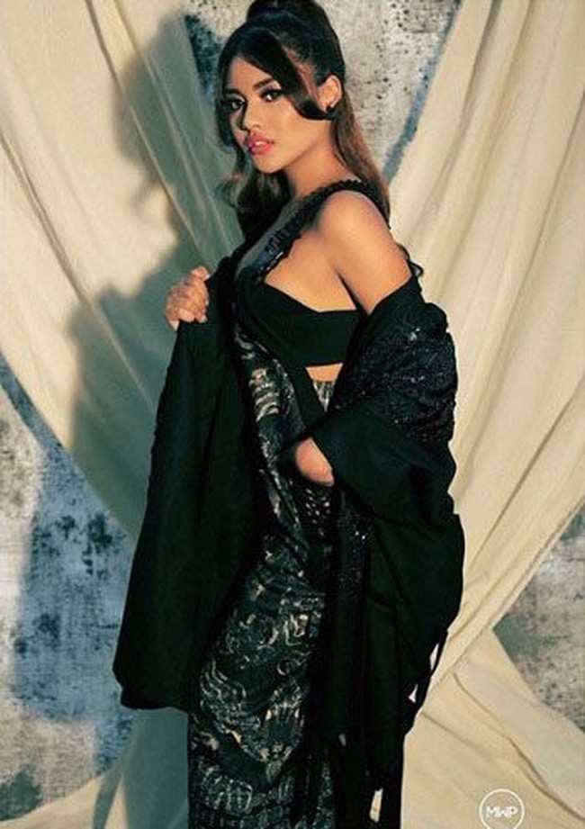 Putri dari pasangan Anang Hermansyah dan mantan istrinya Krisdayanti, Aurel Hermansyah kerap menuai komentar pedas dari netizen terkait fotonya di Instagram. Penampilannya di foto ini yang diunggahnya ke media sosial dinilai terlalu seksi. Padahal Aurel masih berusia remaja, 17 tahun, saat foto ini dibuat. Foto: Instagram Aurel Hermansyah