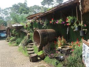 Ternyata, Ada Rumah Hobbit di Lembang
