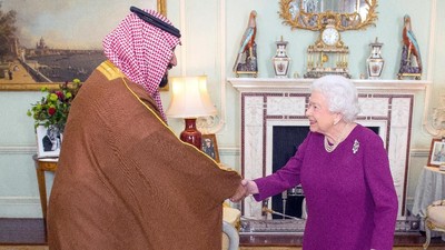 Foto: Senyum Putra Mahkota Arab Saudi Saat Bertemu Ratu Elizabeth