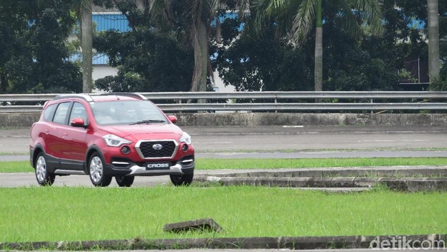 Menjajal Datsun Cross, Seperti Apa Plus dan Minusnya?