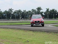 Menjajal Datsun Cross, Seperti Apa Plus dan Minusnya?