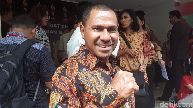 Ketua Umum PP Pertina Johanis Asadoma