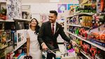 Unik! 10 Foto Pernikahan di Supermarket Ini Bikin Netizen Baper