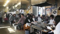 Biasanya tiram diolah dengan cara dipanggang (Pongpat Patumsuwon/CNN) 