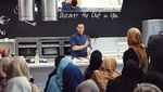 Yuk, Intip 10 Gaya Keren Yuda Bustara Saat Beraksi di Dapur!