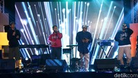 Fade2Black saat tampil di dHOT Music Day 2018 di Kuningan City, Jakarta Selatan pada Jumat (9/3). Rifkianto Nugroho/detikFoto.