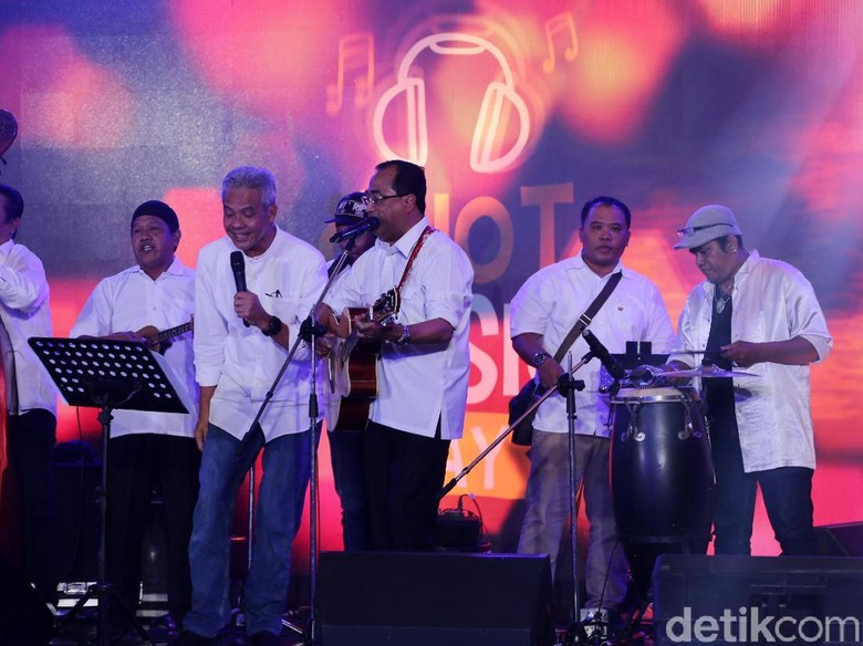 Menhub Sebut Dirinya Tak Bisa Pisah dari Musik Menhub Sebut Dirinya Tak Bisa Pisah dari Musik