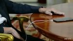 Gaya Jokowi Dengar Lagu Slank Saat Ucapkan Selamat Hari Musik Nasional