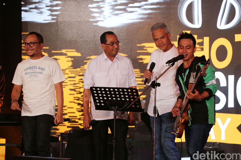 Geng Ojol dan Menteri di d'HOT Music Day 2018.