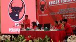 Hasto Beri Pengarahan Kader Perempuan PDIP