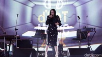 Mulan Jameela yang memberikan pesan untuk para haters di d’HOT Music Day 2018. Foto: Nugraha