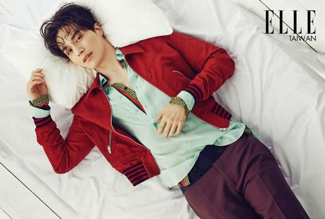 Aktor ganteng ini terlihat lebih muda dari usia sebenarnya. Banyak yang tak mengira kalau Lee Dong Wook sudah berusia 36 tahun. Foto: Instagram