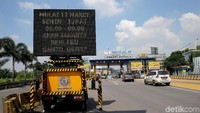 Budi Karya bakal mengatur lalu-lintas dari wilayah penyangga alias Bodetabek ke Jakarta. Hal itu agar dapat mengurai kemacetan yang ada, seperti yang akan diterapkan di Tol Jakarta-Cikampek. Kata dia, pihaknya telah melakukan pengkajian terhadap titik-titik kemacetan yang ada. Di titik-titik tersebut akan dilakukan pengaturan dalam mengurai kemacetan seperti yang akan dilakukan di gerbang tol Bekasi Timur dan Bekasi Barat.