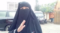 Dian Rositaningrum akhirnya tak tahan dimadu penyanyi religi Opick. Ia pun kini bercadar. Foto: Dian Rositaningrum / Desi Puspasari
