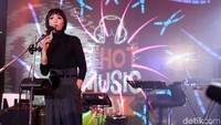 Tanayu kembali menaikan tempo lewat lagu Bang Bang Baby.