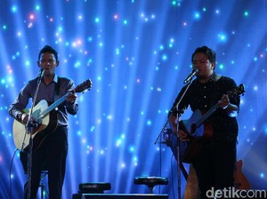 Tampil Necis, Solois Yakop Meriahkan dHOT Music Day 2018