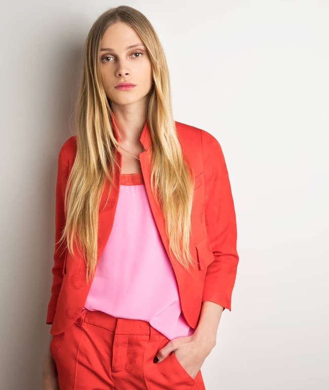 Memiliki kecantikan dan fitur wajah feminin membuat Stav Strashko sering disangka sebagai wanita seutuhnya. Model 25 tahun itu sebenarnya adalah seorang transgender yang sejak ia kecil sudah mengira dirinya adalah perempuan. Foto: Instagram