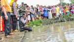 Foto: Kali Penuh Sampah yang Sulitkan Pencarian Jenazah Bocah Rohim