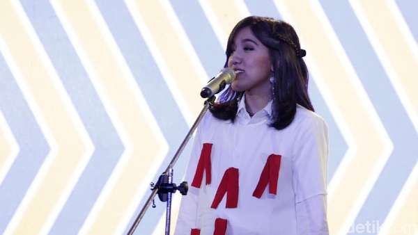 Penampilan Kalem Ify Alyssa Penampilan Kalem Ify Alyssa