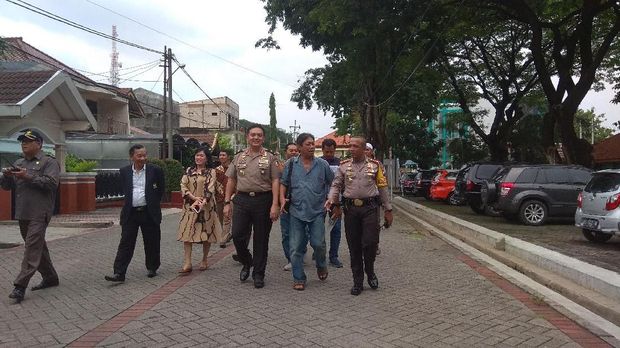 Habib Rizieq akan Ditahan atau Tidak, Jawabannya di Buku Ini