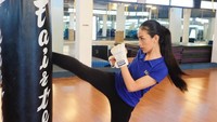 Berliana Permatasari masuk ke dalam enam besar. Dilihat dari laman media sosialnya, Berliana termasuk orang yang gemar berolahraga. Mulai dari jogging, nge-gym, hingga Muay Thai. (Foto: Instagram/berlianaps)
