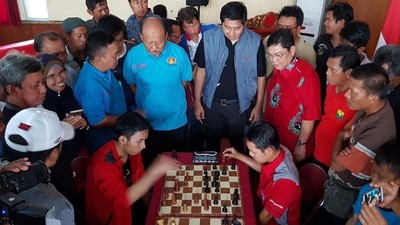 Keseruan Turnamen Catur Cepat di Majalengka