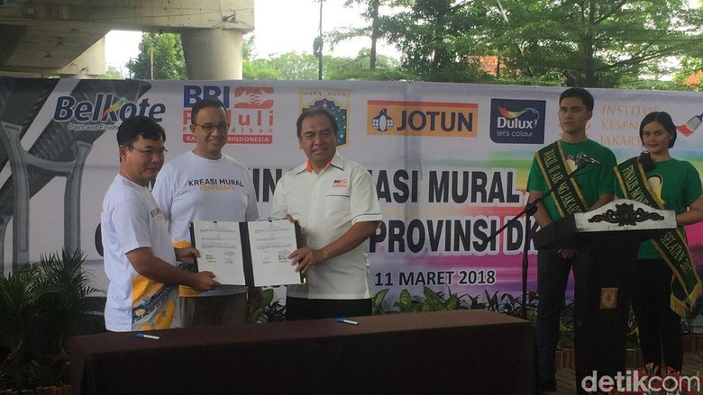 Anies Resmikan Pengecatan Mural di 64 Tiang JLNT Antasari Anies Resmikan Pengecatan Mural di 64 Tiang JLNT Antasari
