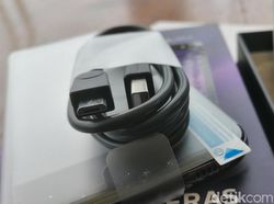 Unboxing Ponsel Empat Kamera Murah dari Evercoss