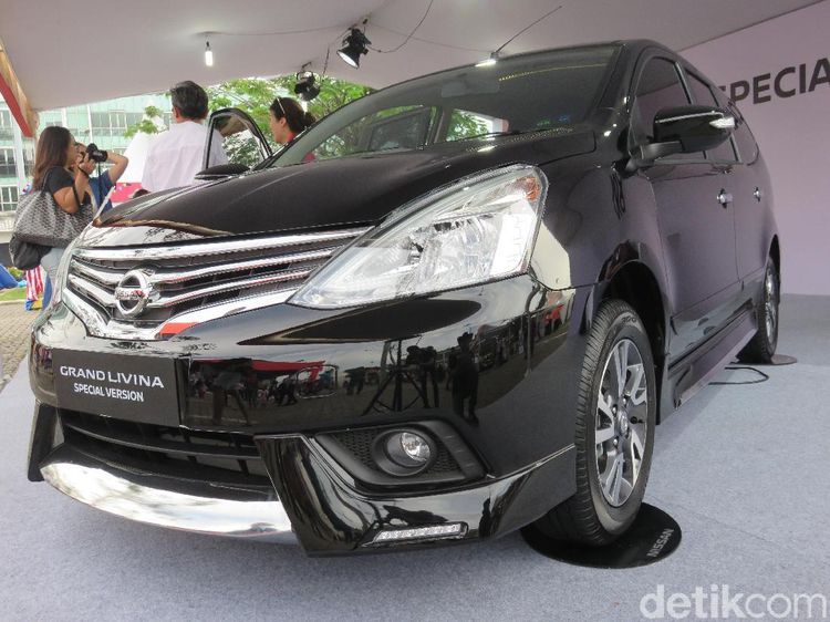 Mobil-mobil Nissan yang Disalip Wuling