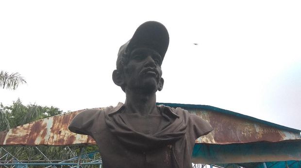 Pudarnya Patung Gombloh di THR Surabaya