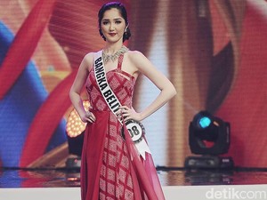 Cantiknya Top 6 Puteri Indonesia 2018 Pakai Tenun Garut & Batik Mega Mendung