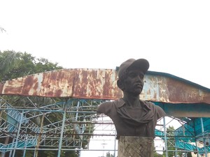 Pudarnya Patung Gombloh di THR Surabaya